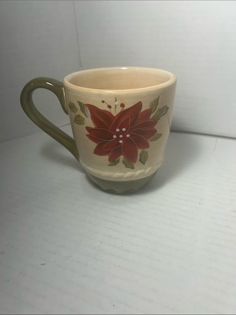 Ambiance Ceramic Mug with Red Poinsettia and Olive Handle